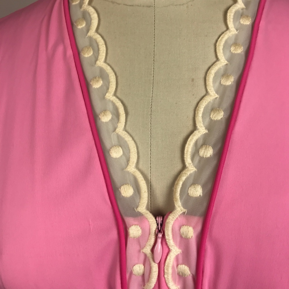 Vintage Vanity Fair Robe Pink Nylon - Picture 7 of 8